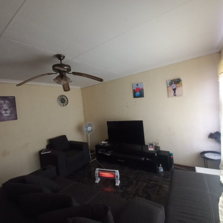 2 Bedroom Property for Sale in Kwadwesi Eastern Cape